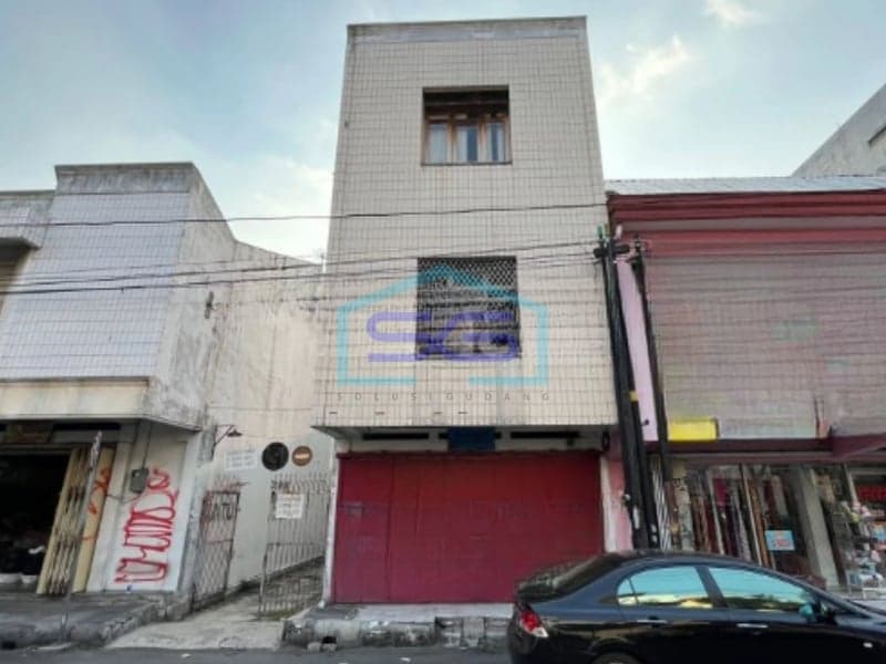 Dijual Ruko Strategis 3 Lantai di Kawasan Bisnis dan Pertokoan Jalan Yos Sudarso, Nonongan Serengan, Solo Jawa Tengah LT 116m2