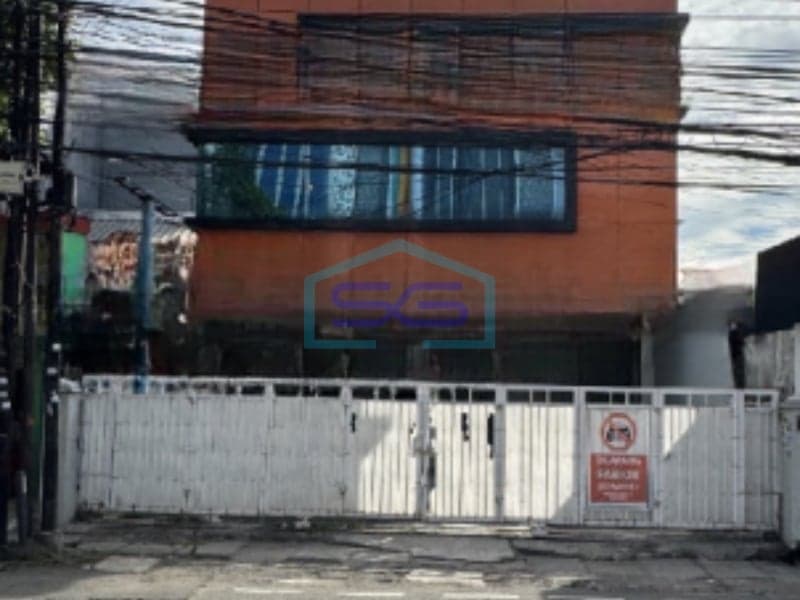 Strategic Flood-Free Shophouse for Rent, East Jakarta Location, Building Area 430 sqm