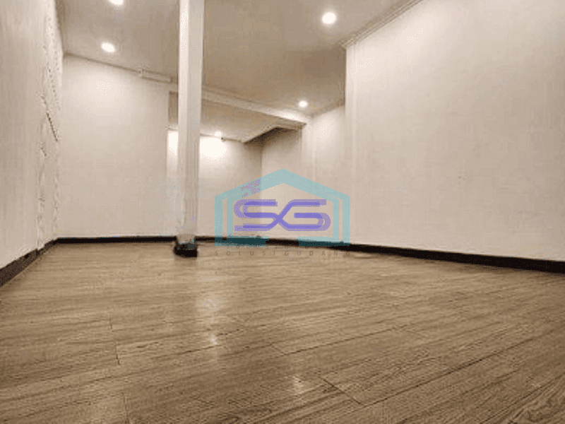 Dijual Ruang Usaha Siap Huni Bersih Rapih 2 Row Di Jati Padang Jakarta Selatan LB 600m2
