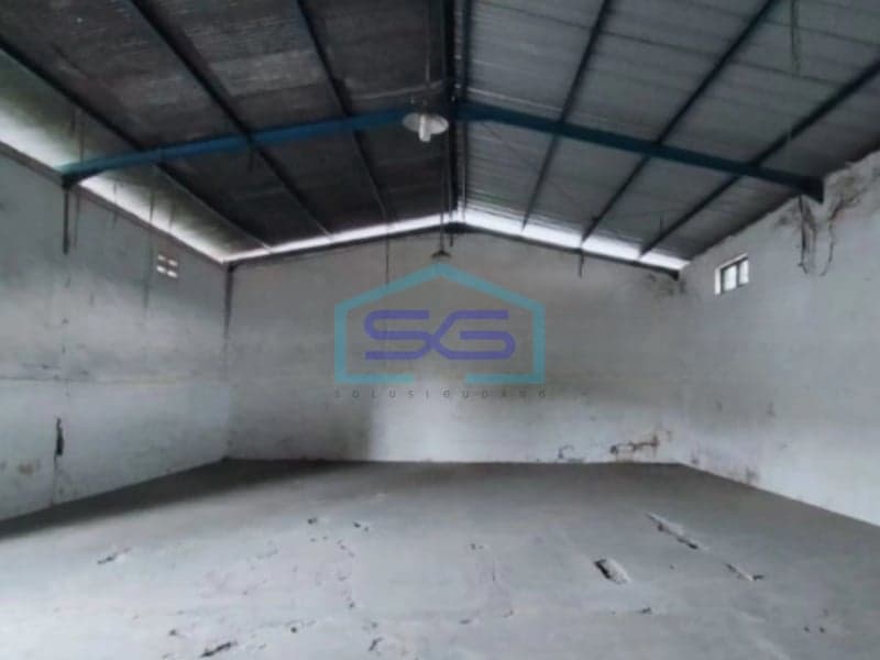 Ready-to-Use Warehouse for Rent Land Area 1751 sqm Located in Kediri