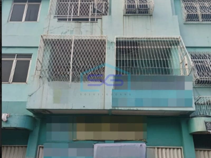雅加达北部格拉帕加丁地区商铺出售，建筑面积264平方米