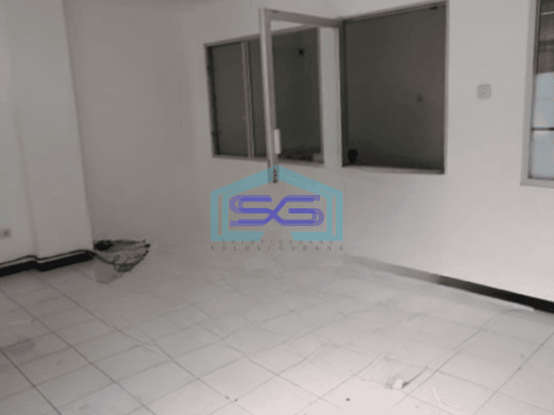 Disewakan Ruko 3 Lantai Luas Bangunan 182 m² Lokasi Surabaya Kota