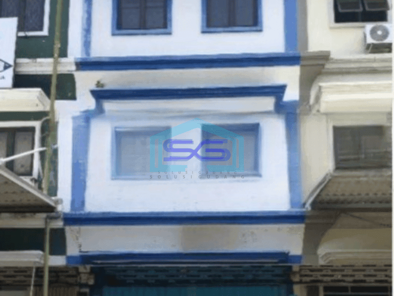 Disewakan Ruko Siap Huni 3 Lantai Luas Bangunan 300 m² di Rungkut Surabaya