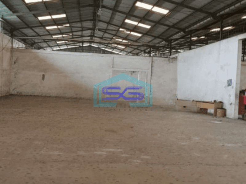 Dijual Gudang Akses Container Luas Bangunan  2016 m² di Curug Tangerang
