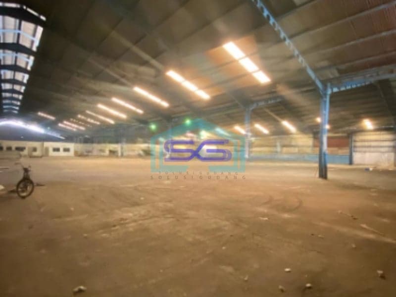 Disewakan Gudang Perbatasan JKT-TGR Kota Di Karawaci Luas Bangunan 3360 m²