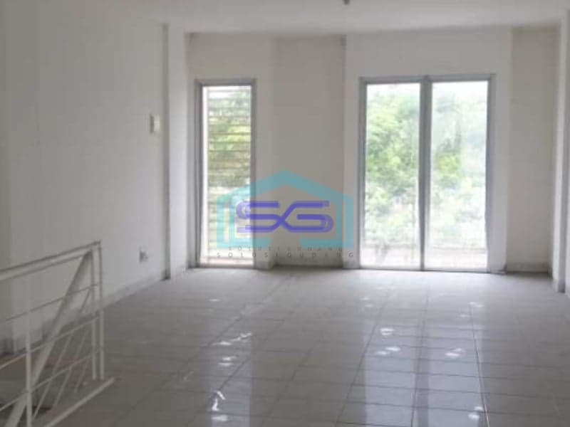 Dijual Ruko 2 Lantai Luas Bangunan  135 m² Lokasi Bebas Banjir di Cikupa Tangerang