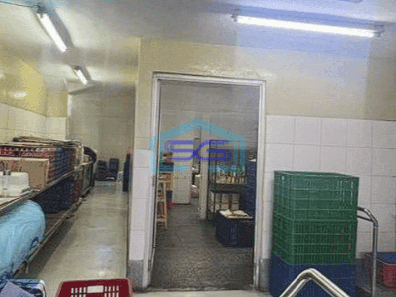 Dijual gudang gandeng 504m2 di Kamal