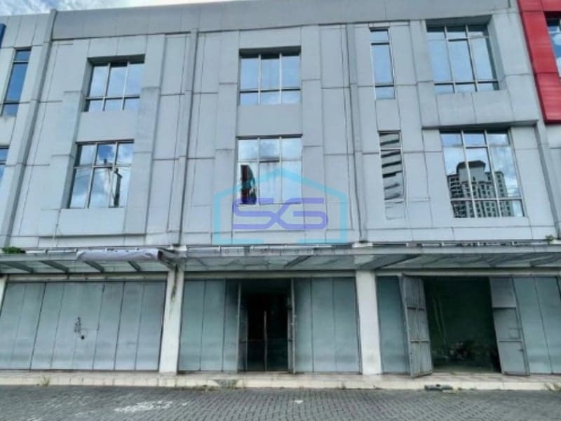 Disewakan Ruko 3 Lantai Lokasi Strategis di Solo Baru Jawa Tengah LB 675m2