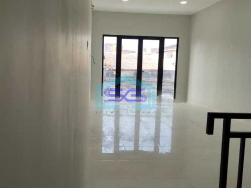 Dijual Ruko 3 Lantai Luas Bangunan  223 m²  Lokasi Bebas Banjir di Jelambar Jakarta Barat