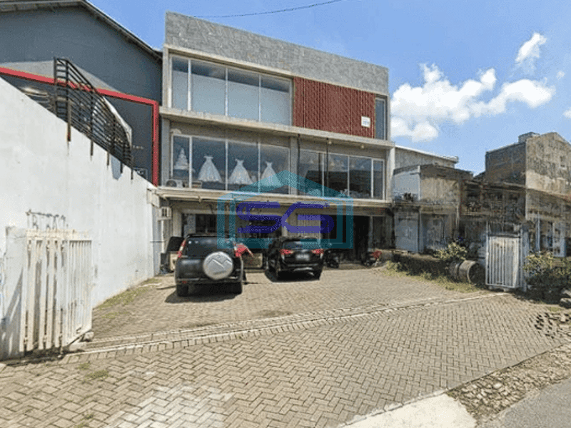 Dijual Ruko Premium & Strategis di Jl. Bondowoso Pusat Kota Malang LB 360m2