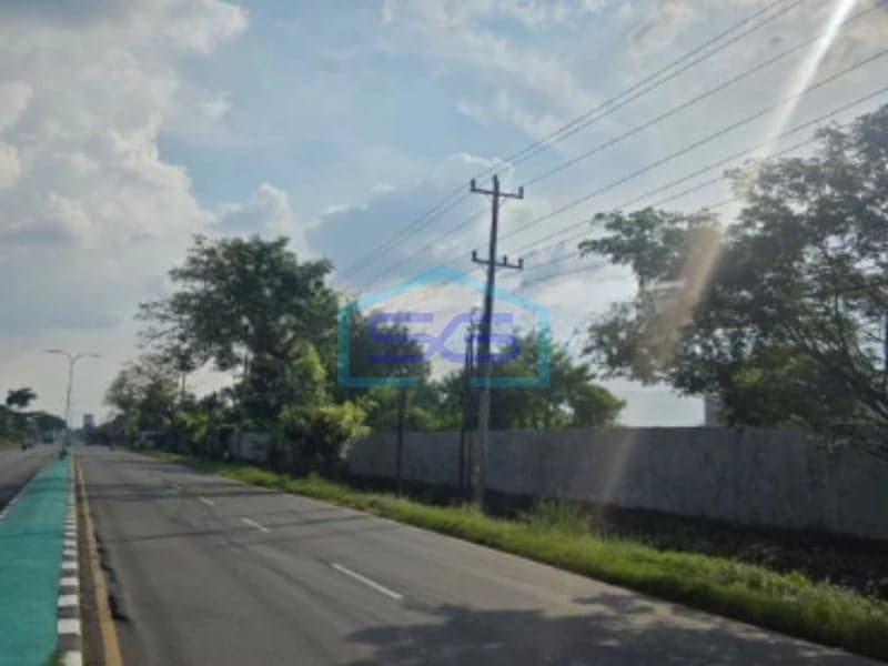 出售工业区土地战略位置中爪哇省三 لان 2.2公顷