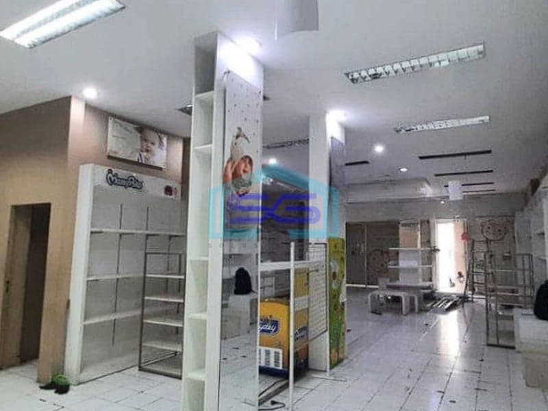 Disewakan Ruko Strategis Daerah Bandung LB 250m2 Parkir Luas