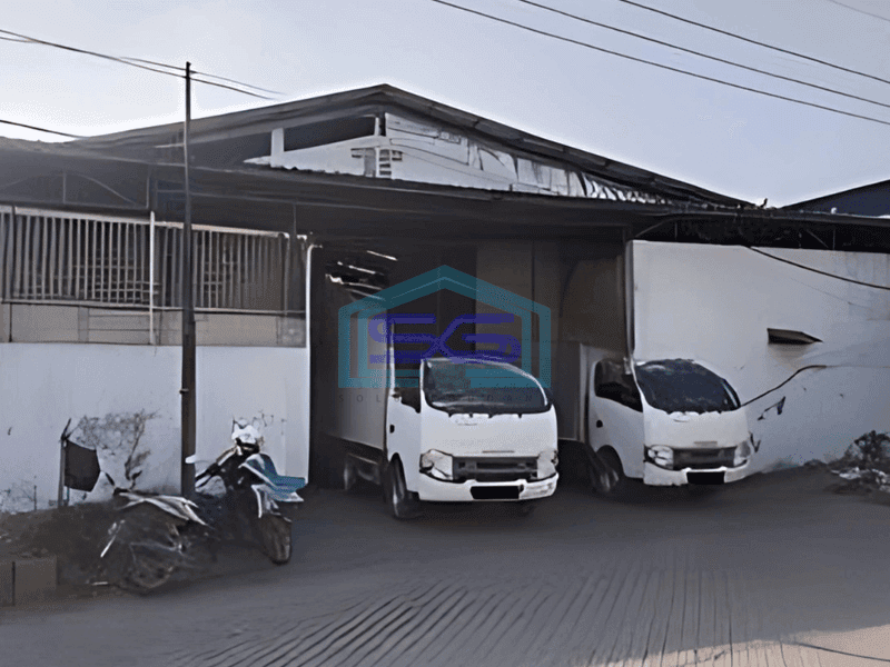 Disewakan Gudang Pojok Siap Pakai, Margomulyo Komplek Surimulia, Dekat Kalianak, Surabaya