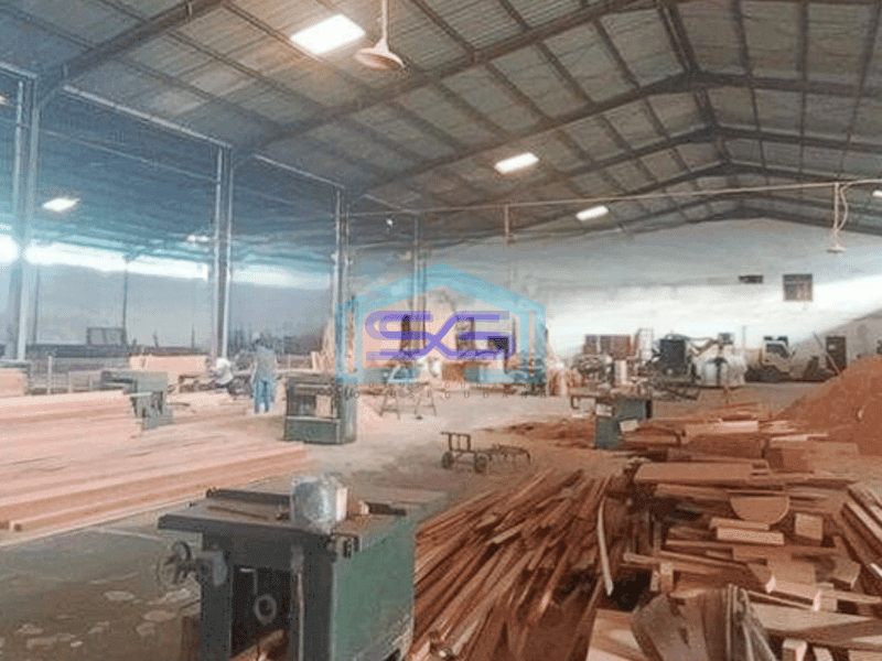 Dijual gudang besar 3000m2 di Pasar Kemis