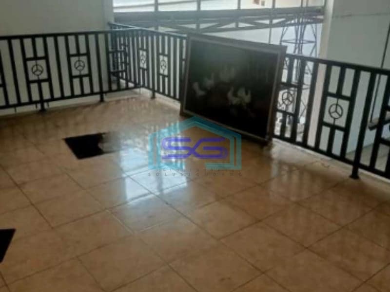 Disewakan Ruang Usaha Ex Showroom di Pinggir Jalan Sultan Agung Bekasi LB 500m2