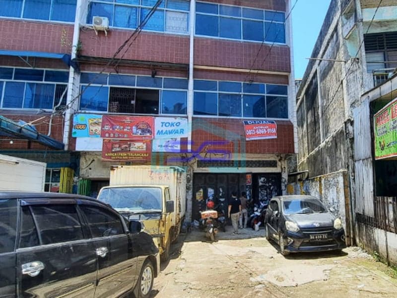 Disewakan Ruko Jumbo di Jalan Slamet Riady Palembang Luas Bangunan 493m2