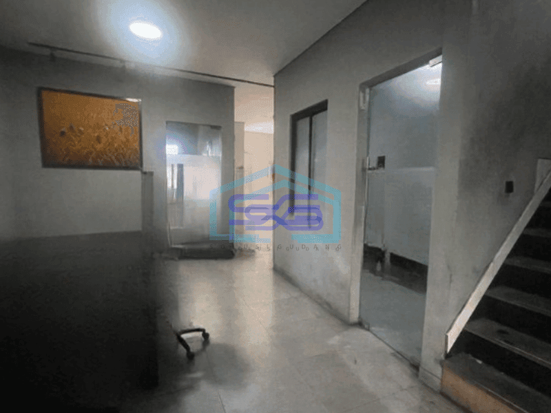 Disewakan Gudang Ada Kantor Luas Bangunan  11500 m² Lokasi Bebas Banjir di Curug Tangerang