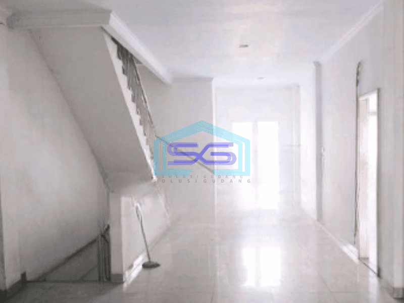 Disewakan Ruko Lokasi Strategis di Jalan Raya Tubagus Angke Jakarta Barat Luas Bangunan 280 m²