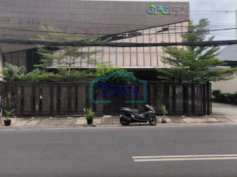 Office for Sale Strategic Location in Radio Dalam Business Area, South Jakarta LB 2,000 sqm