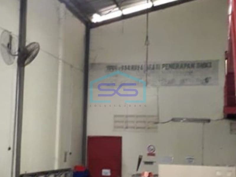 Dijual Gudang Lokasi Strategis Luas Tanah 370 m² di Serpong Tangerang Selatan