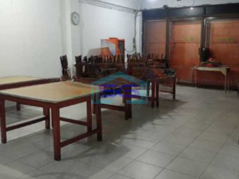 Dijual Ruko Luas Bangunan  800 m² Lokasi di Jakarta Barat