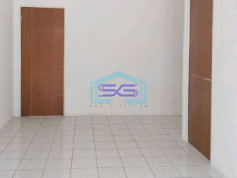 Dijual Gudang Akses Container Luas Tanah  396 m² Lokasi Bebas Banjir di Gresik