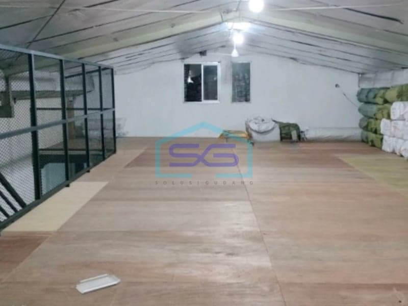 For Sale 3-Story Warehouse Land Area 261sqm Container Access Located in Industrial Warehousing Area