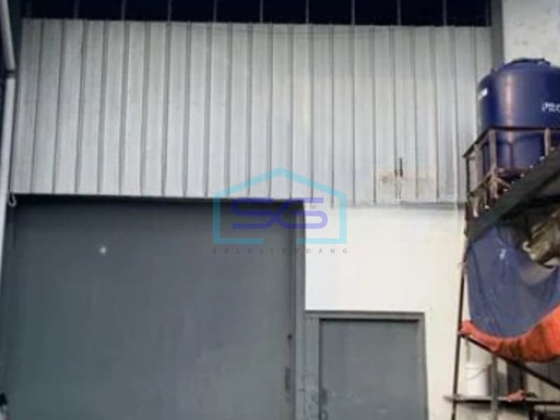 出售：万隆西爪哇库塔瓦林金工业区便宜好仓库，建筑面积718平方米