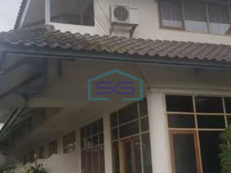 出售：万隆西爪哇Setiabudi Atas维护良好且价格实惠的商业空间，建筑面积1000平方米