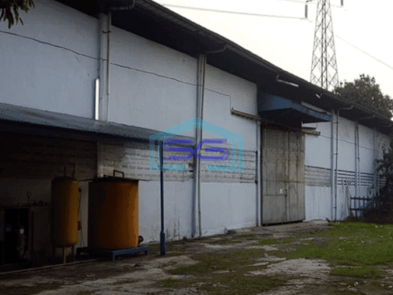 Dijual Gudang Dekat Akses Toll Jalan Masuk Truk di Karawang Timur LT 3700m2