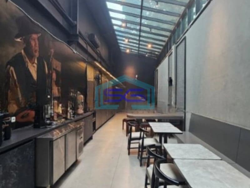 Dijual Kantor Luas Bangunan 665 m² Lokasi Strategis di Slipi Jakarta Barat