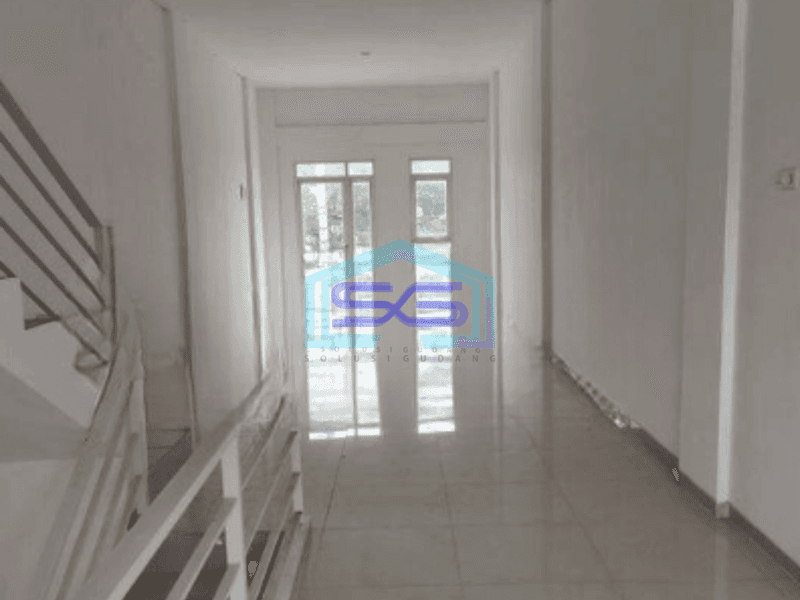 Disewakan Ruko Baru 3 Lantai Luas Bangunan  168 m² di Surabaya Kota