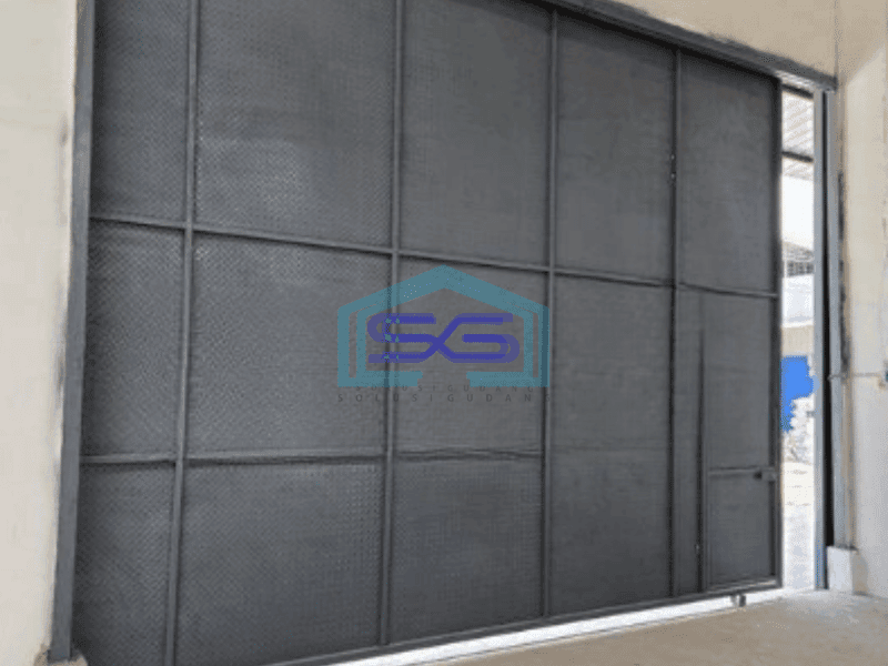 Dijual Gudang Luas Bangunan  590 m² Lokasi Strategis di Teluk Naga Tangerang