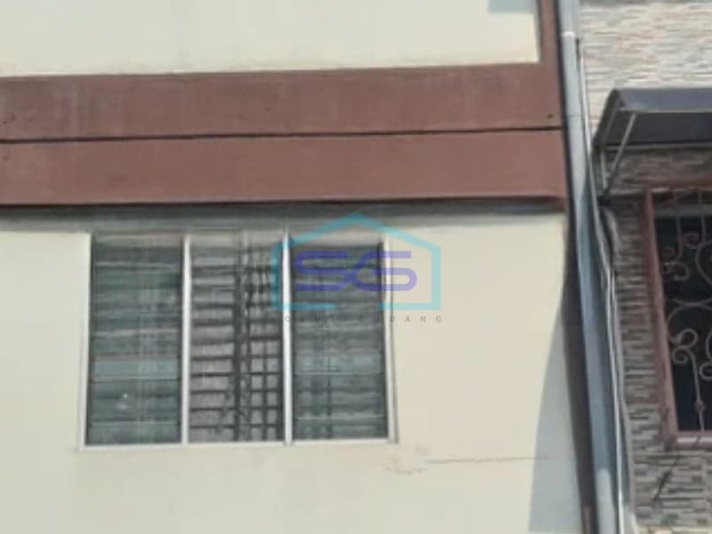 For Rent Spacious Commercial Building 320 sqm Located in West Jakarta