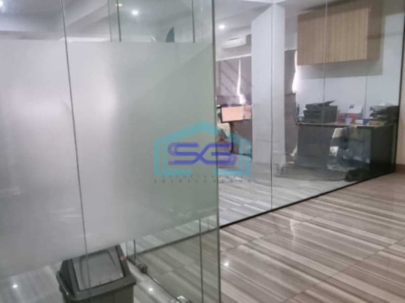 Disewakan Ruko Luas Tanah  300 m² Lokasi Pluit Jakarta Utara