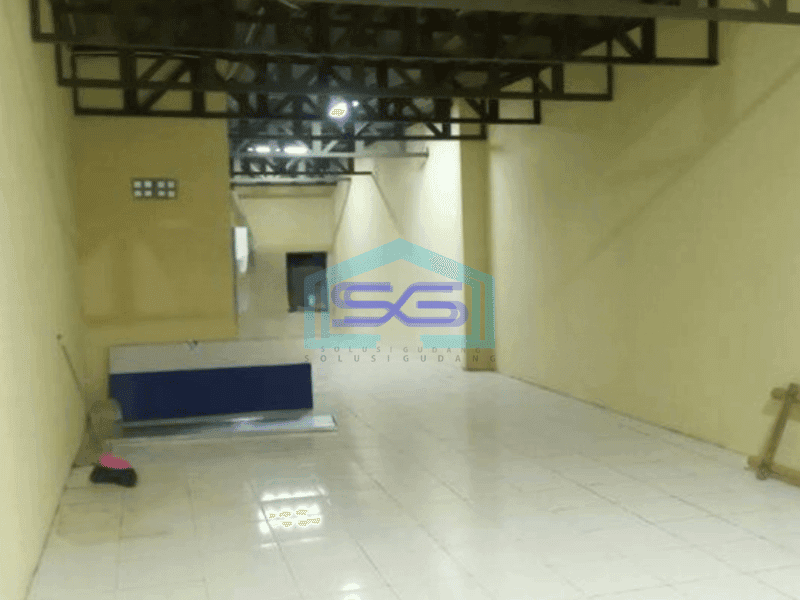 Disewakan Cepat Gudang 2 Lantai Luas 200 m² Akses Jalan Muat Truk di Pademangan Jakarta Utara