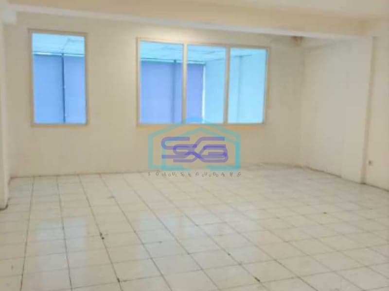Dijual Ruko Graha Kencana Strategis Pinggir Jalan Raya Kebon Jeruk Jakarta Barat Luas Bangunan  290 m²