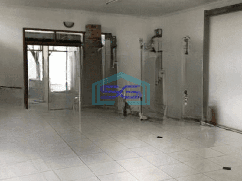 Disewakan Gudang Siap Pakai Luas Tanah 2700 m² di Caringin Bandung