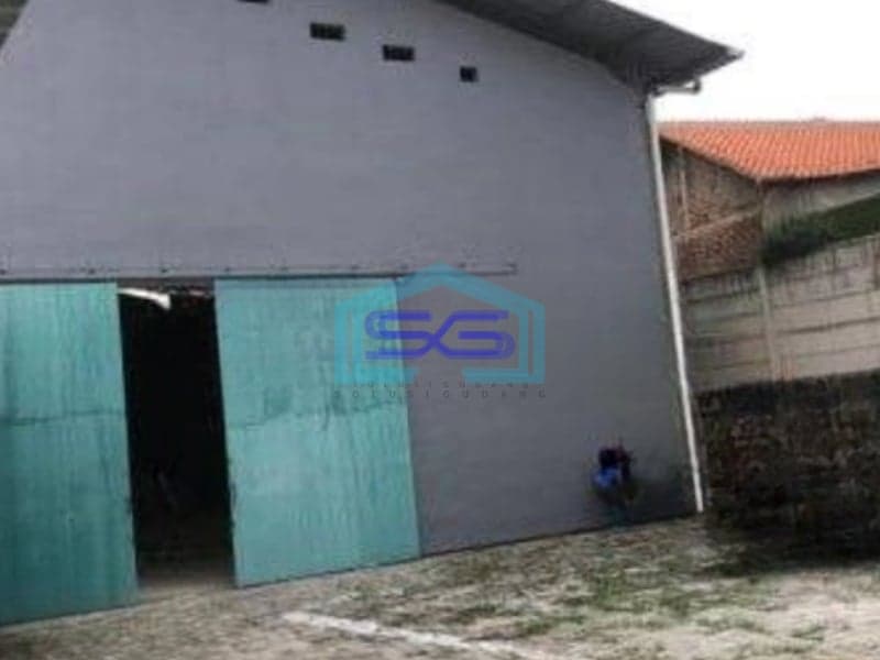 Dijual Gudang Luas Bangunan 450 m² di Pasar Kemis Tangerang Lokasi Strategis