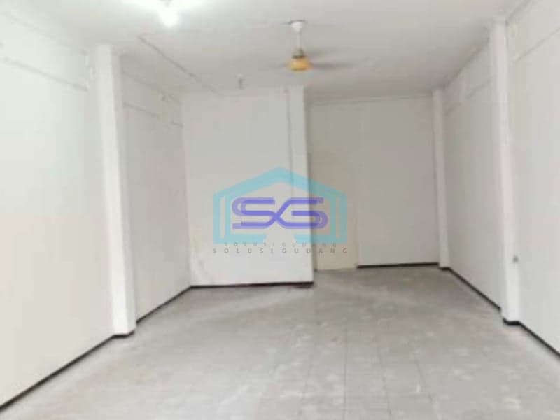 Dijual Ruko 3 Lantai Luas Bangunan 270 m² Lokasi Bebas Banjir di Surabaya