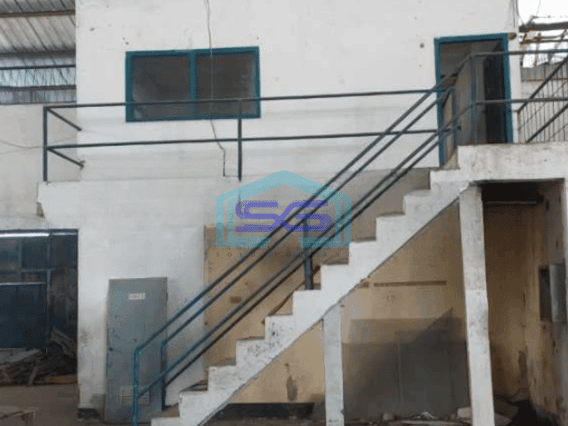 Dijual Gudang Luas Bangunan  4600 m² Lokasi Strategis di Curug Tangerang