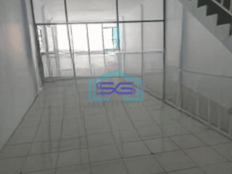 Disewakan Ruko Siap Huni Luas Bangunan 250 m² di Pluit Jakarta Utara