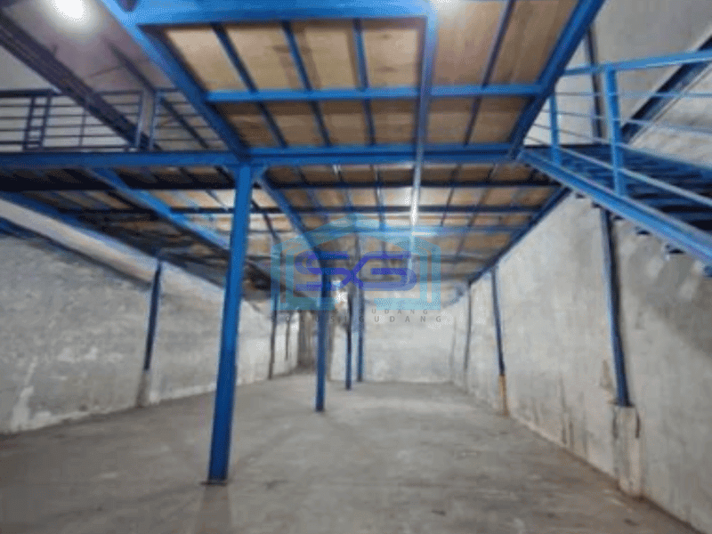 Disewakan Gudang Siap Pakai Ada Kantor Luas Bangunan  660 m² di Kalideres Jakarta Barat