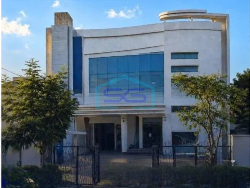 Office Building for Rent Central Semarang, Central Java Building Area 100 m²