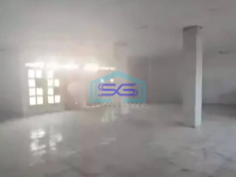 Disewakan Ruko Strategis 2 Lantai Luas 460m2 Lokasi Solo Baru
