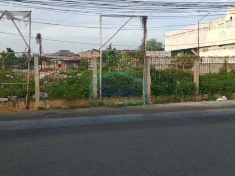 出售：贝 Bekasi Jatimakmur Pondok Gede 主干道旁大面积土地（4226平方米）