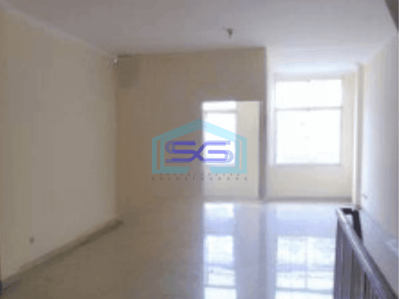 Disewakan Ruko 3 Lantai di Green Lake City Jakarta Barat Luas Bangunan 236 m²