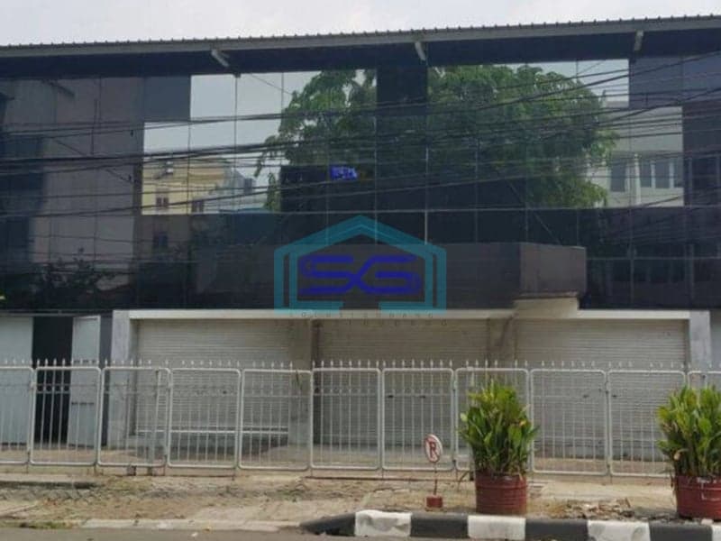 Disewakan Gedung Baru Ceper Raya Lokasi Strategis 2 Lantai Jakarta Pusat