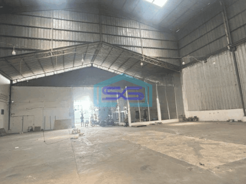 Disewakan Gudang Akses Container 40 Feet Luas Bangunan  480 m² di Cipondoh Tangerang