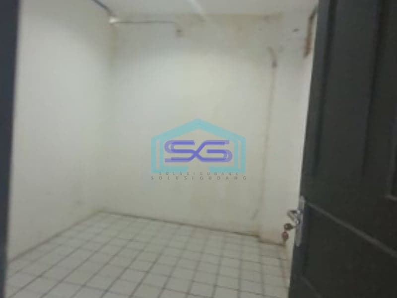 Disewakan Ruko Lokasi di Jakarta Utara Area Parkir Luas